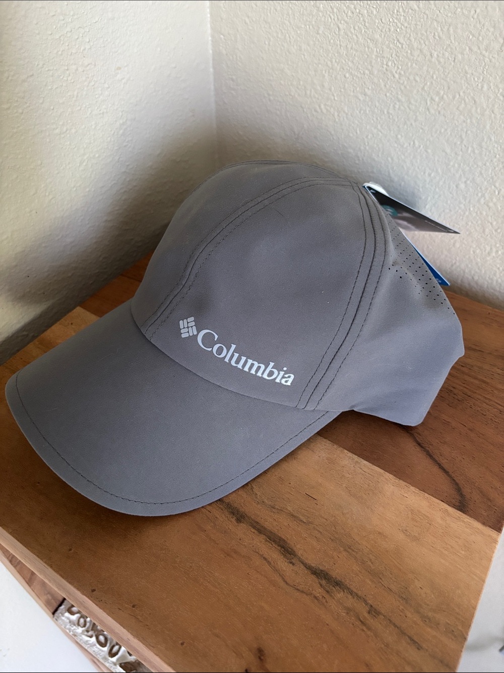 NEW Columbia Gray Silver Ridge Adjustable Cap Unisex